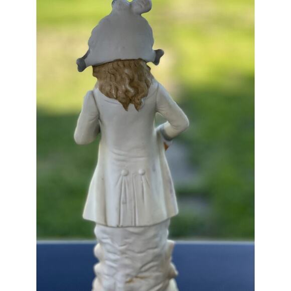 Vintage Colonial Bisque Figurine Victorian Style Man Playing Violin - Picture 12 of 14